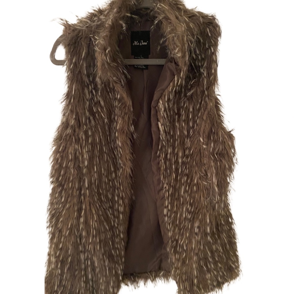 Me Jane Brown Shaggy Faux Fur Vest